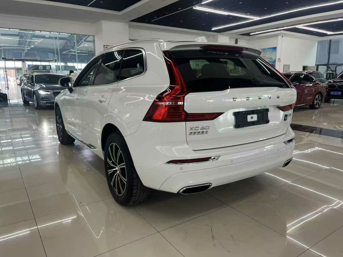 沃爾沃 XC60  2021款 T4 智行豪華版圖片