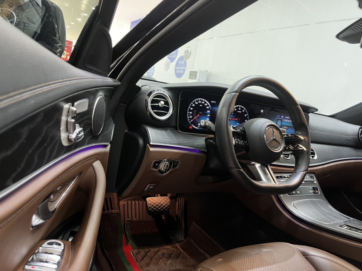 奔馳 奔馳E級(jí)新能源  2021款 E 350 e L 插電式混合動(dòng)力轎車(chē)圖片