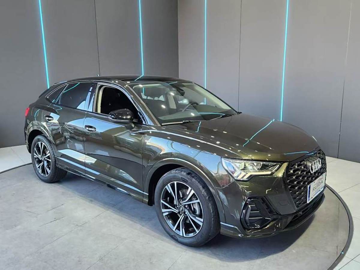 奧迪 奧迪Q3  2022款 40 TFSI 時(shí)尚動感型圖片