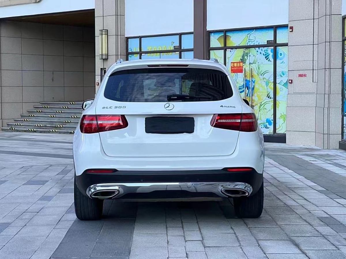 2016年12月奔馳 奔馳GLC  2016款 GLC 300 4MATIC 豪華型