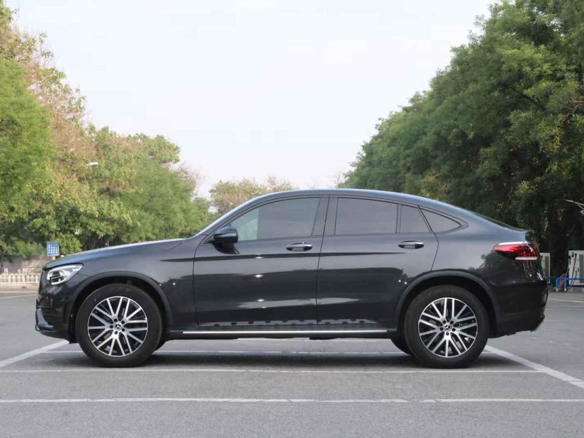 奔馳 奔馳GLC  2022款 GLC 300 4MATIC 轎跑SUV圖片