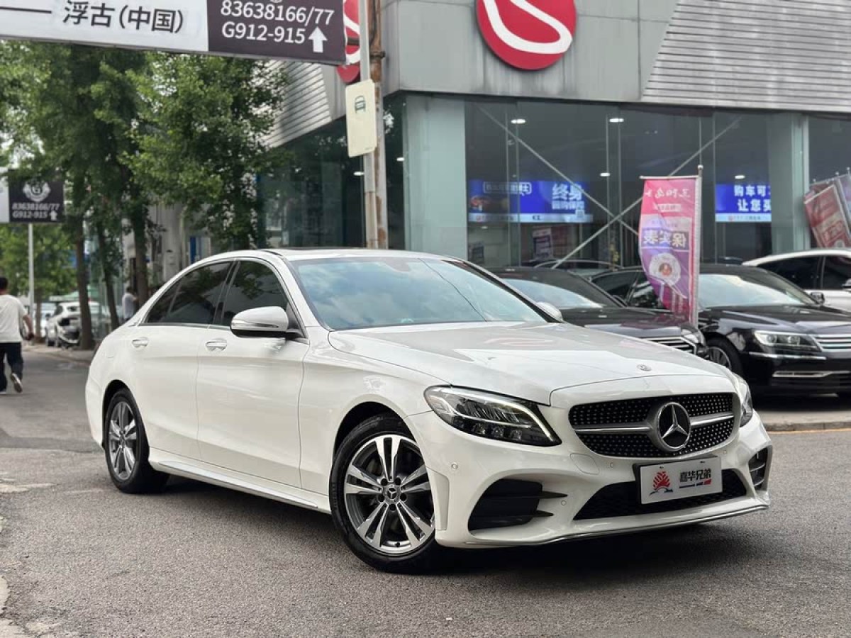 奔馳 奔馳C級  2019款 C 180 L 時尚型運動版圖片