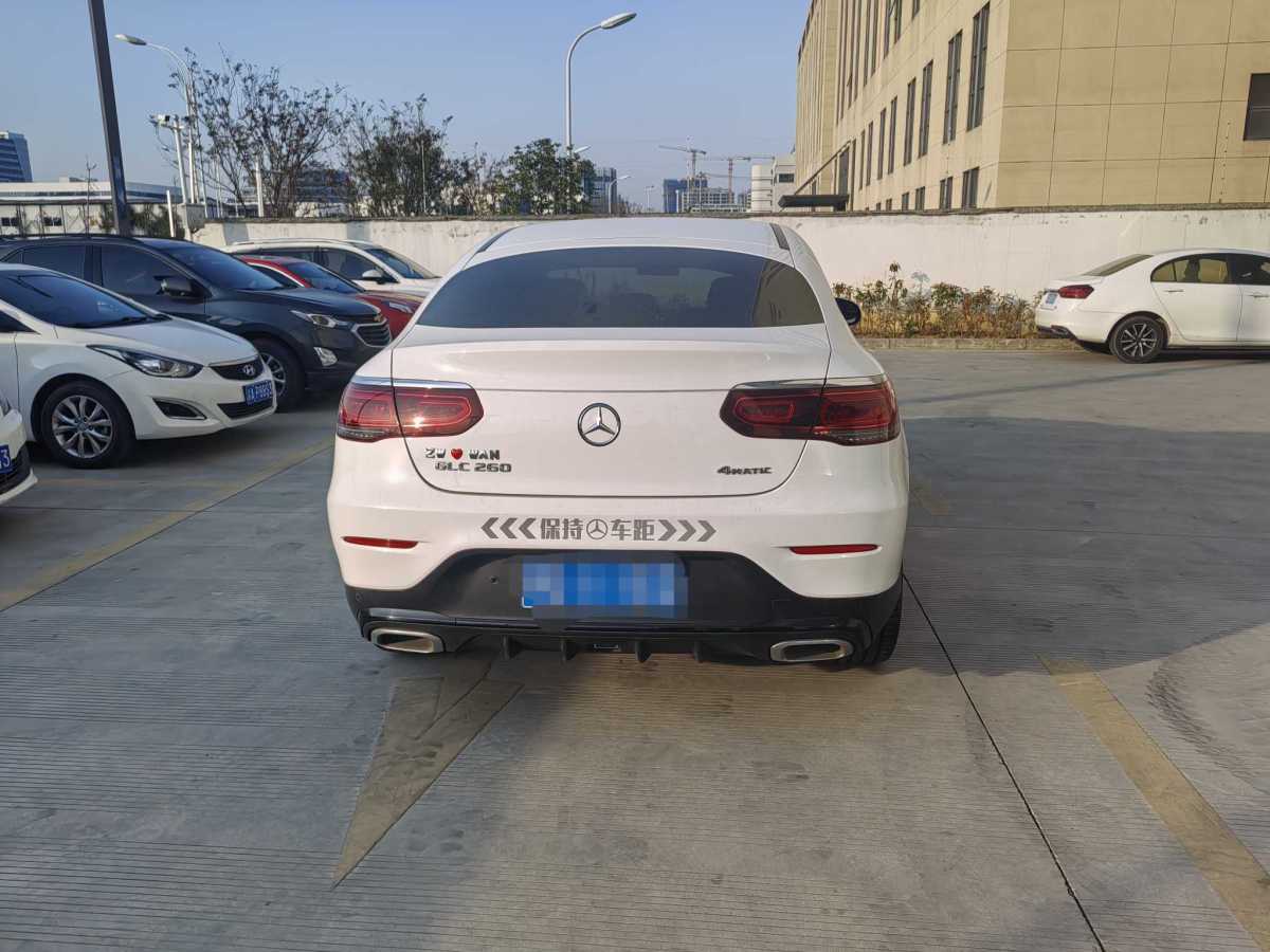 奔馳 奔馳GLC  2022款 改款 GLC 260 4MATIC 轎跑SUV圖片