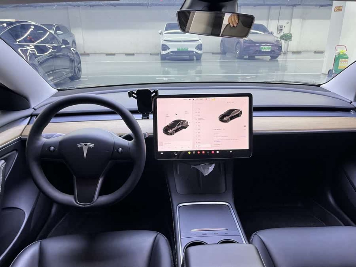 特斯拉 Model 3  2021款 改款 標準續(xù)航后驅升級版圖片