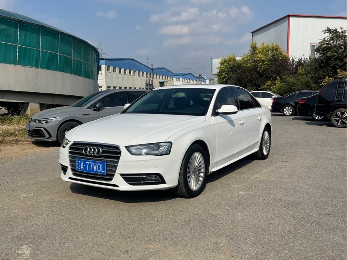 2013年8月奧迪 奧迪A4L  2013款 35 TFSI 自動(dòng)舒適型