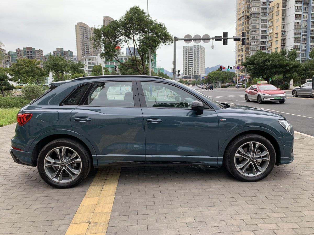 奧迪 奧迪Q3  2023款 改款 45 TFSI quattro 時尚動感型圖片