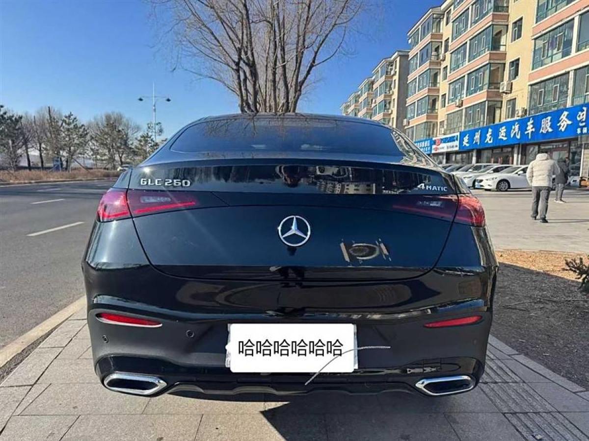 奔馳 奔馳GLC  2024款 GLC 260 4MATIC 轎跑SUV圖片