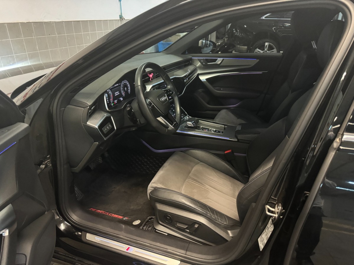 奧迪 奧迪A6L 2022款 40 TFSI 2.0T 雙離合 豪華動感型圖片