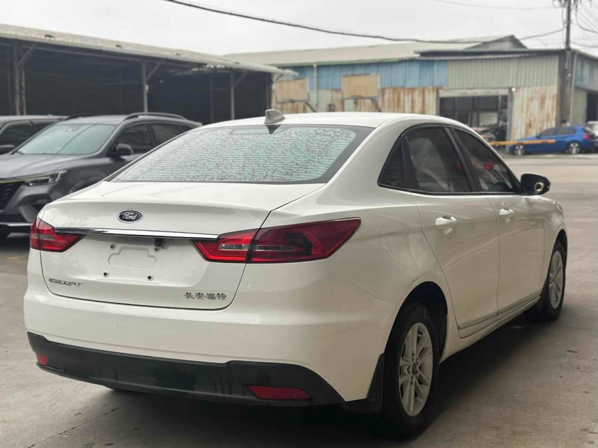 福特 福睿斯  2019款  改款 1.5L 自動質(zhì)享型 國V圖片