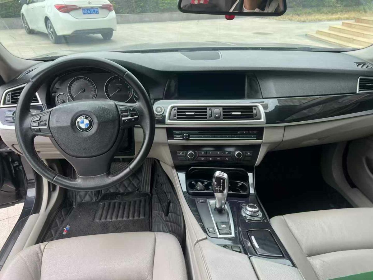 寶馬 寶馬5系  2011款 535i xDrive 3.0T 豪華型圖片