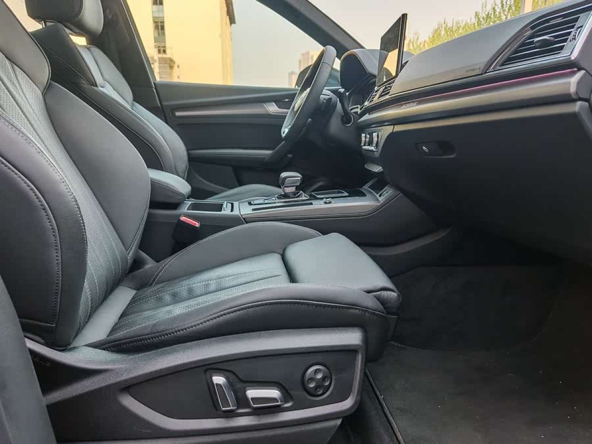 奧迪 奧迪Q5L  2024款 45 TFSI 豪華動(dòng)感型圖片