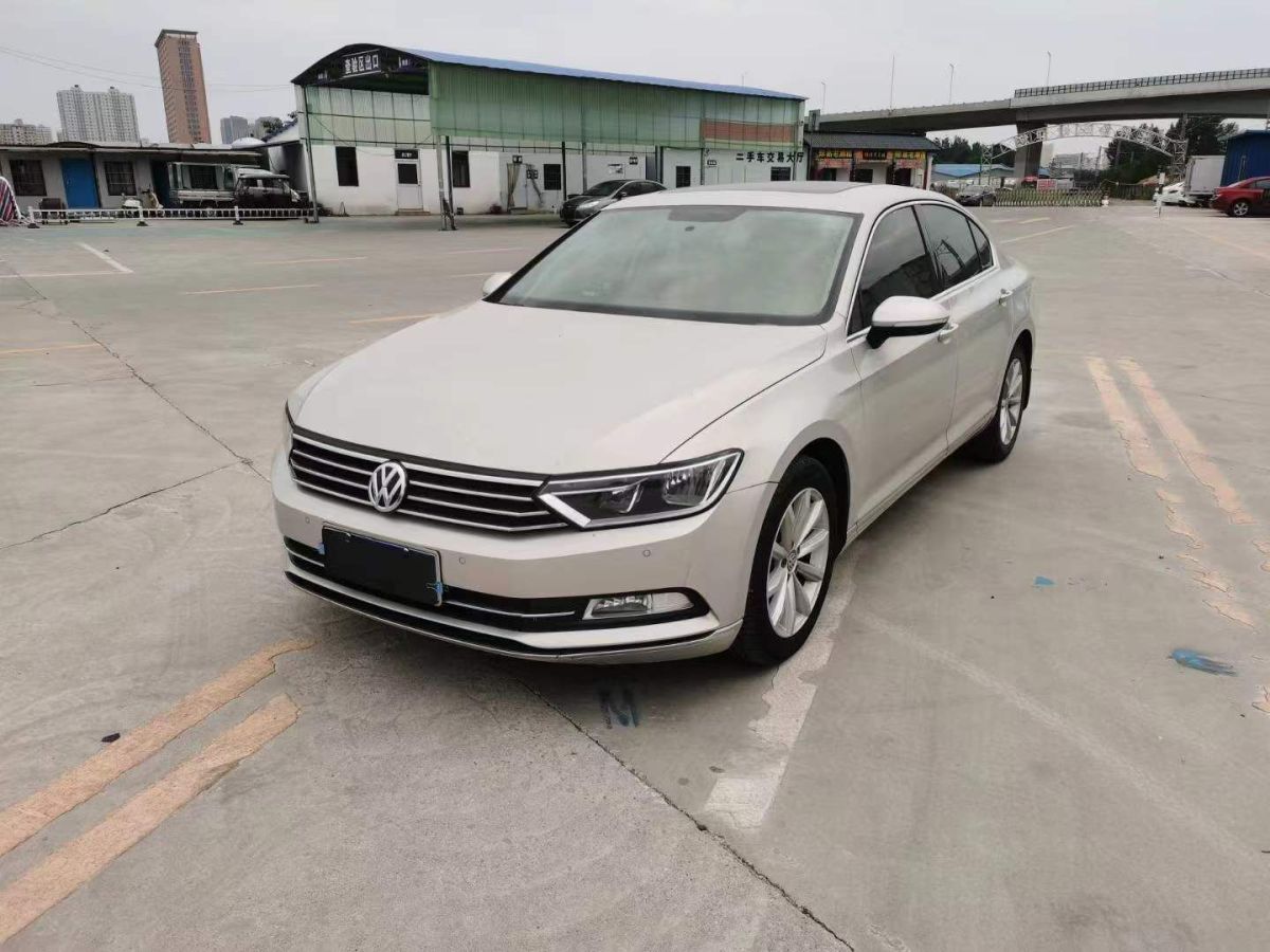大眾 邁騰  2017款 280TSI DSG 領(lǐng)先型圖片