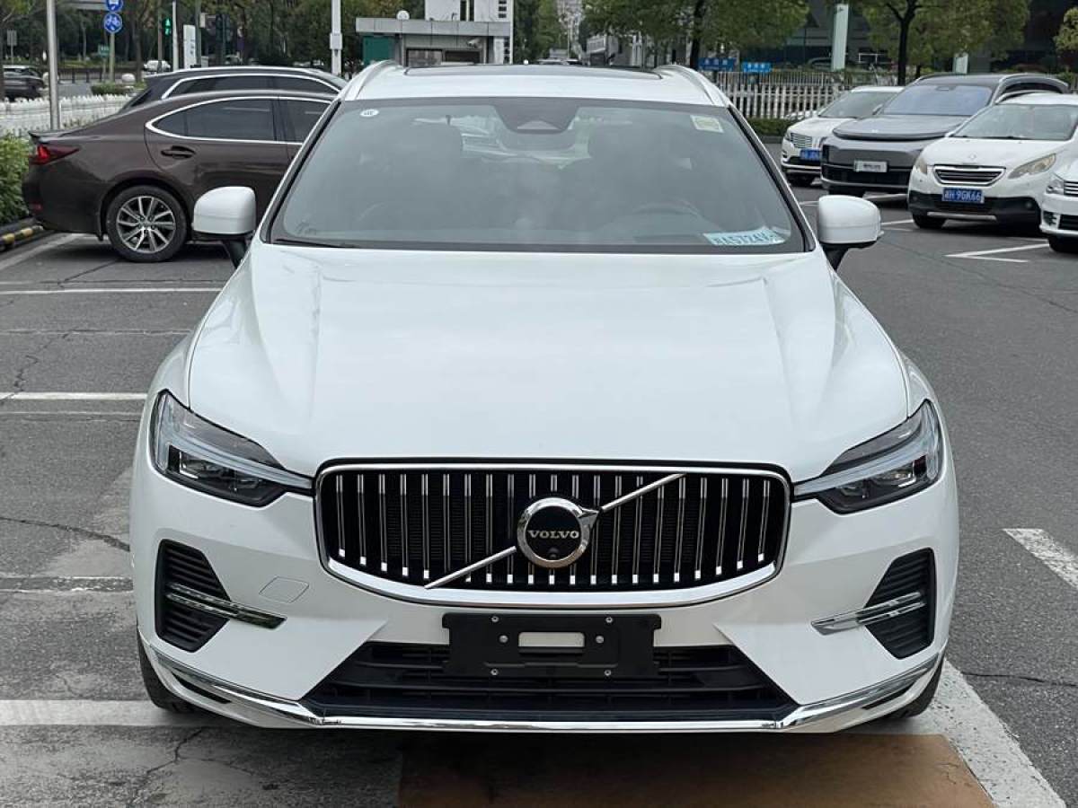 沃爾沃 XC60新能源  2024款 T8 插電混動 長續(xù)航四驅(qū)智雅豪華版圖片