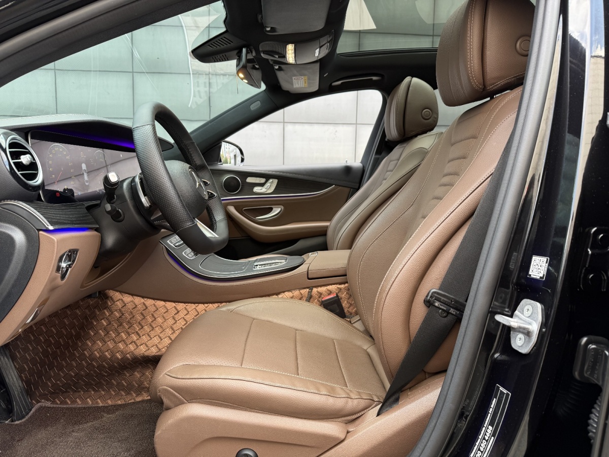 奔馳 奔馳E級  2021款 改款 E 300 L 時尚型圖片