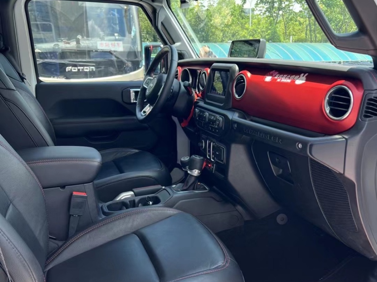 Jeep 牧马人  2019款 2.0T Rubicon 两门版 国VI图片