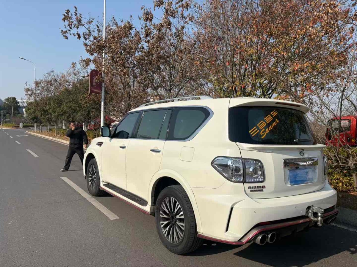 日產(chǎn) 途樂  2018款 4.0L 領(lǐng)英型圖片