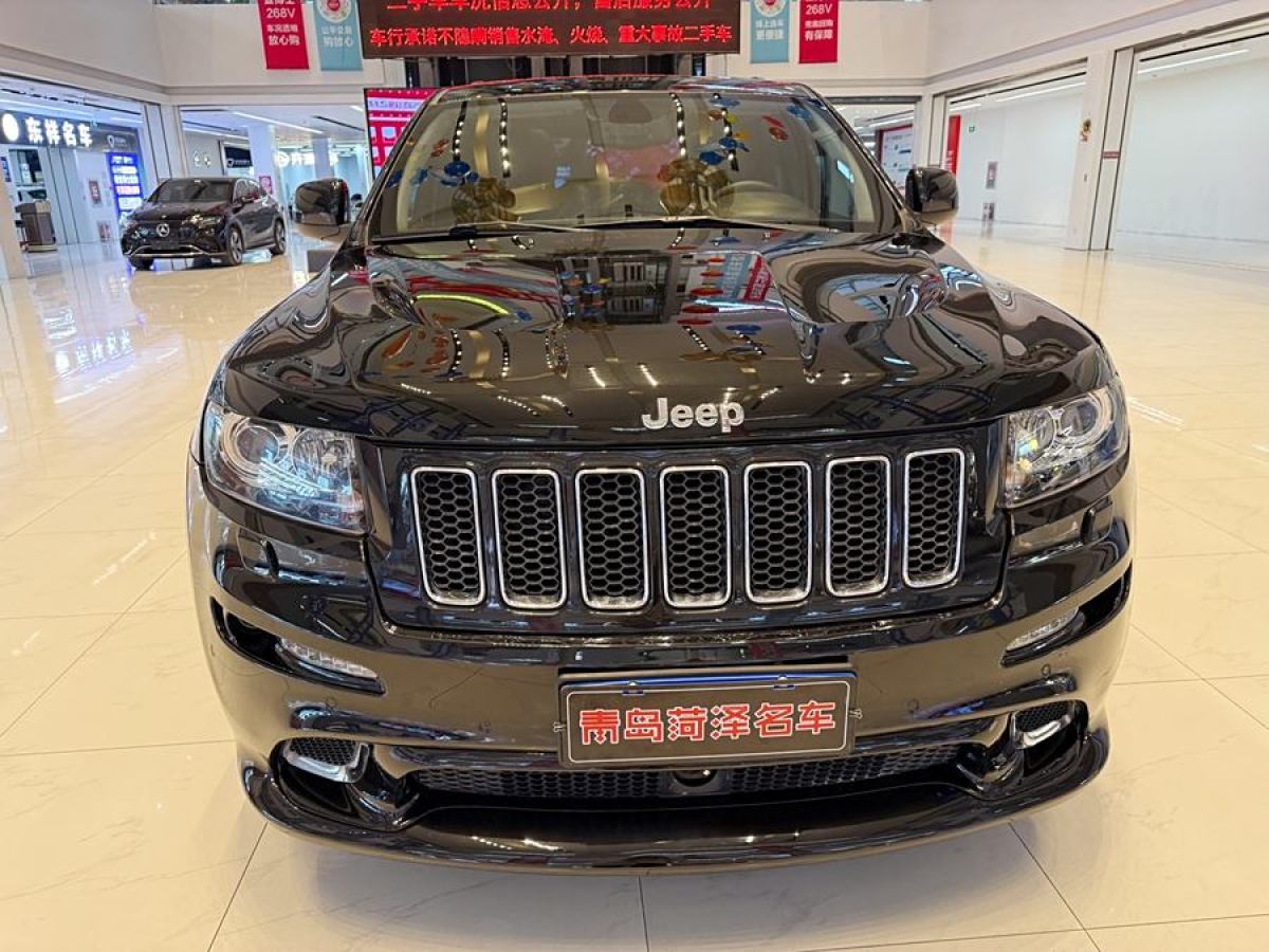 Jeep 大切諾基 SRT  2013款 6.4L SRT8 炫黑版圖片