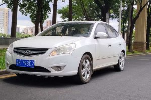 悅動(dòng) 現(xiàn)代 1.8L AT GLS