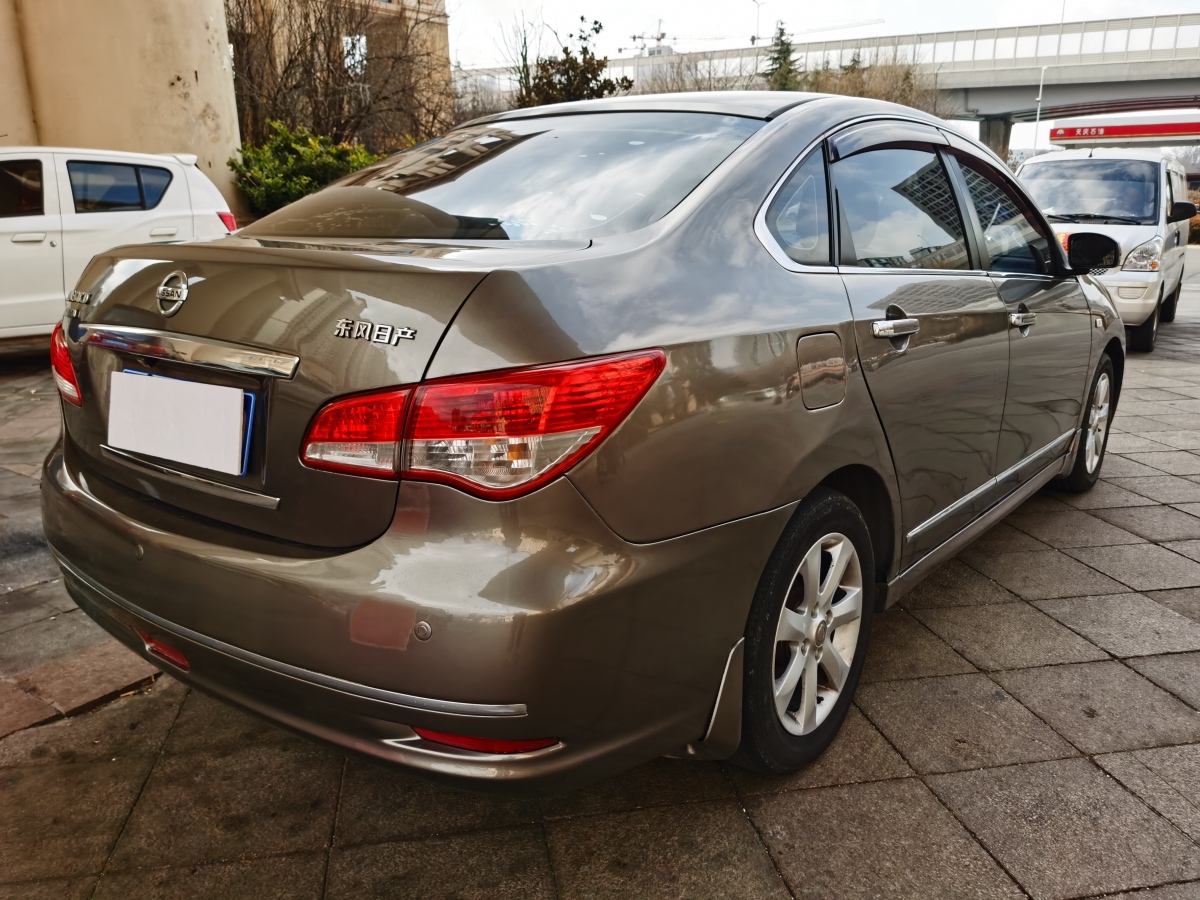 日產(chǎn) 軒逸  2009款 1.6XL 自動豪華天窗版圖片