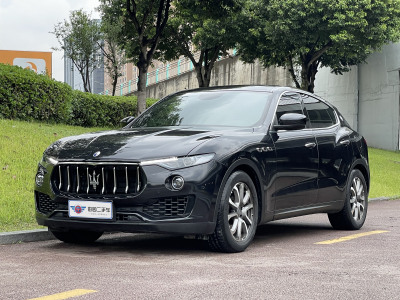 2020年5月 瑪莎拉蒂 Levante 3.0T 350Hp 標(biāo)準(zhǔn)版圖片