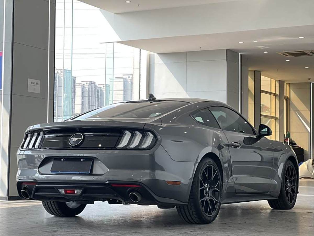 2021年10月福特 Mustang  2021款 2.3L EcoBoost