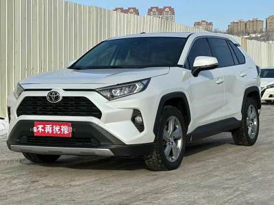 2022年3月 豐田 RAV4榮放 2.0L CVT四驅(qū)風(fēng)尚版圖片