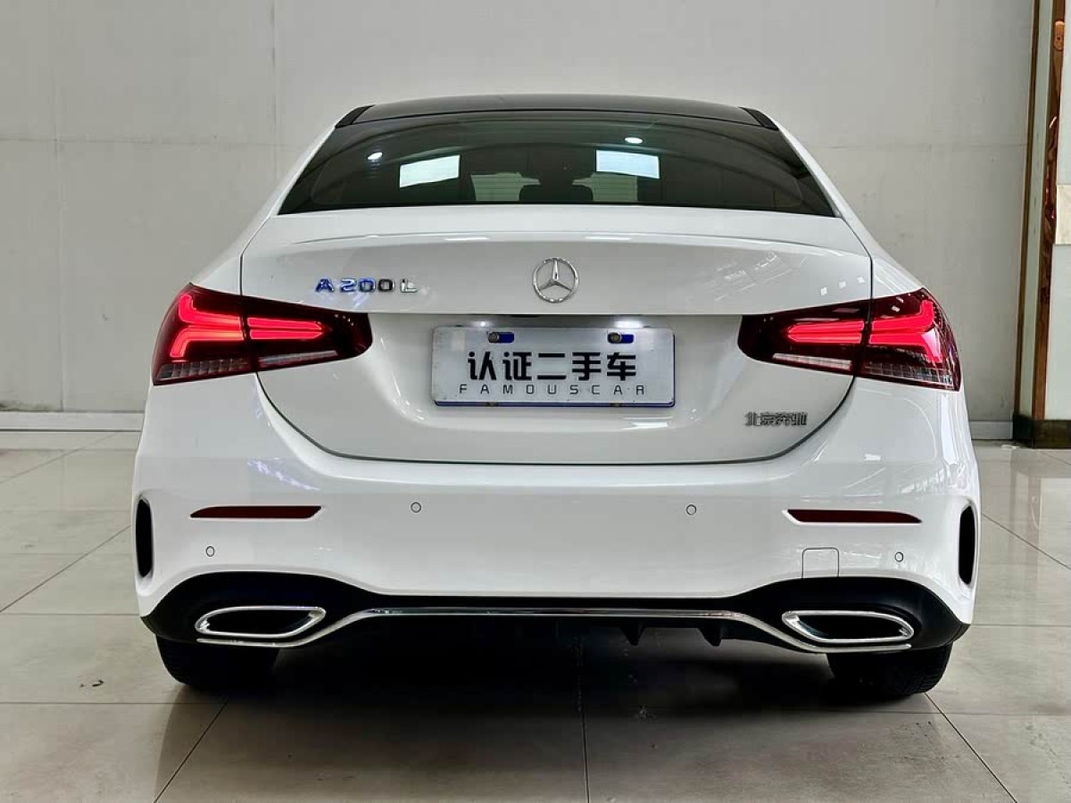 奔馳 奔馳A級  2019款  改款 A 200 L 運動轎車圖片