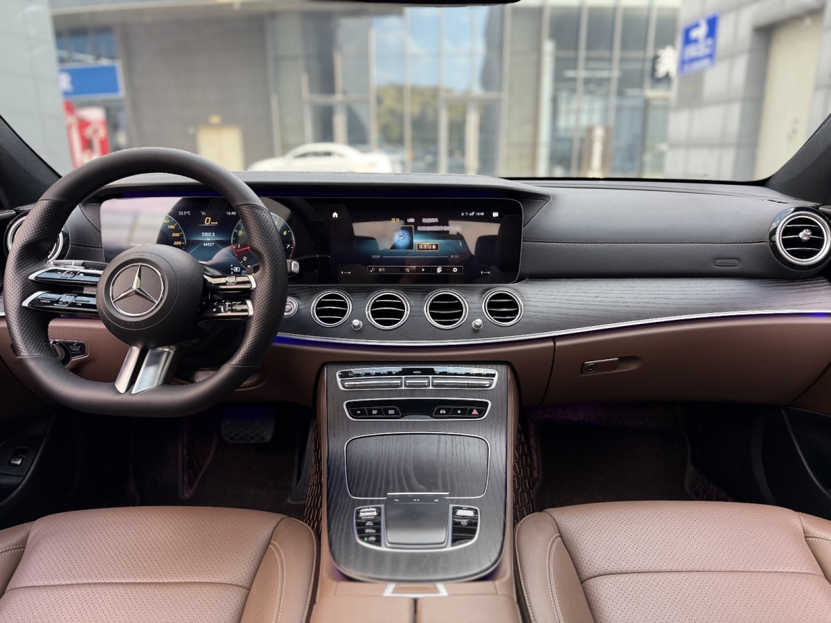奔馳 奔馳E級  2021款 改款 E 300 L 時尚型圖片