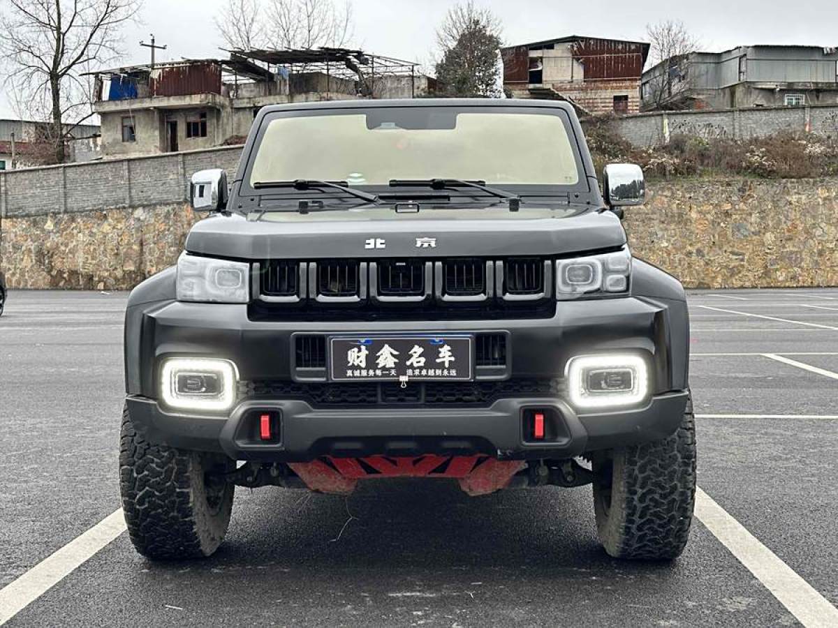 2022年3月北京 BJ40  2021款 2.0D 自動(dòng)四驅(qū)刀鋒英雄版?zhèn)b客型