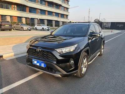 2022年1月 豐田 RAV4榮放 2.0L CVT兩驅(qū)風(fēng)尚PLUS版圖片