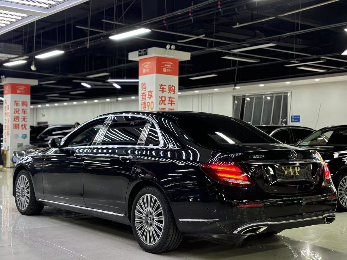 奔馳 奔馳E級(jí)  2020款 E 300 L 豪華型圖片