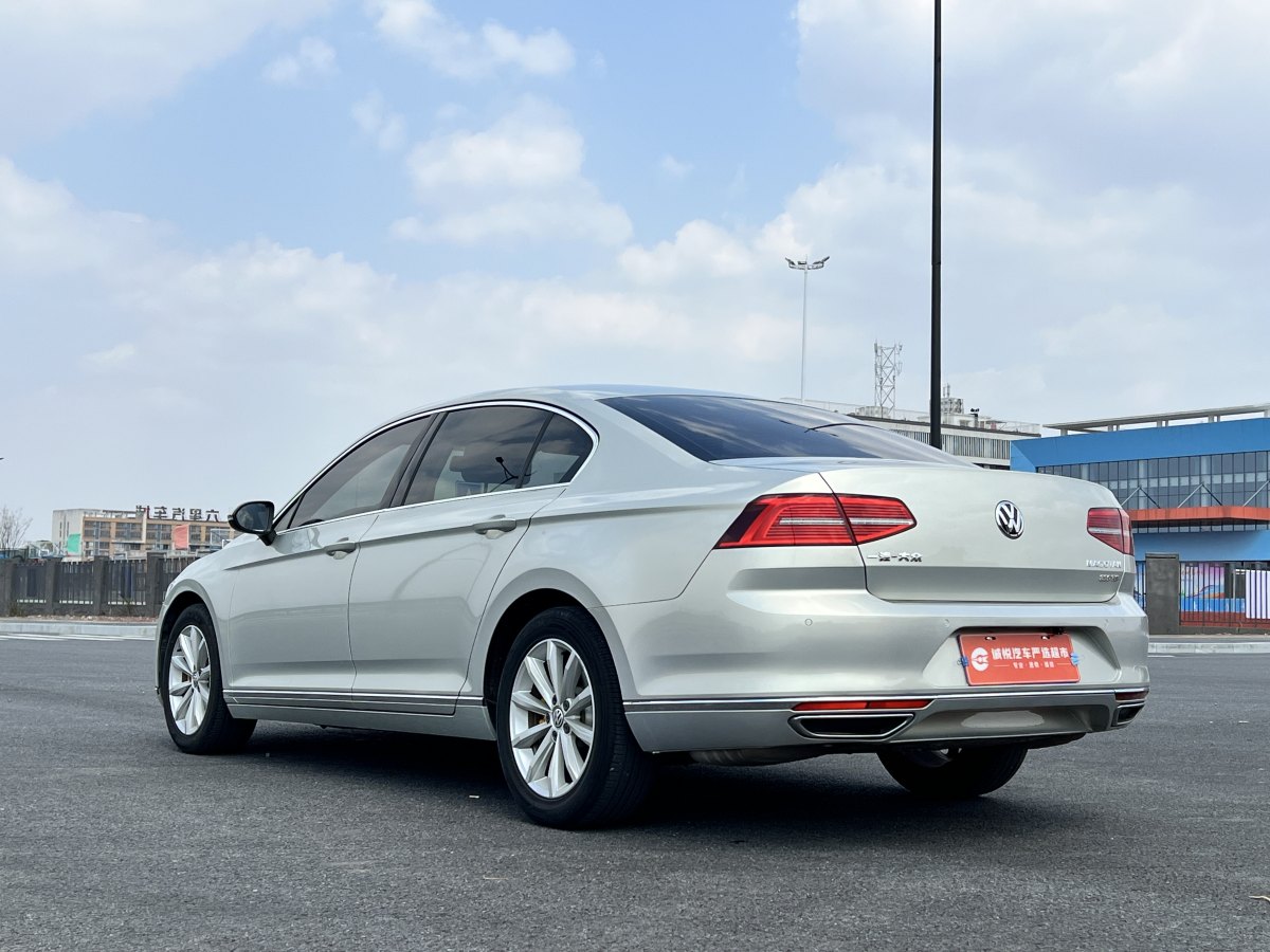 大眾 邁騰  2019款  330TSI DSG 領(lǐng)先型 國(guó)VI圖片