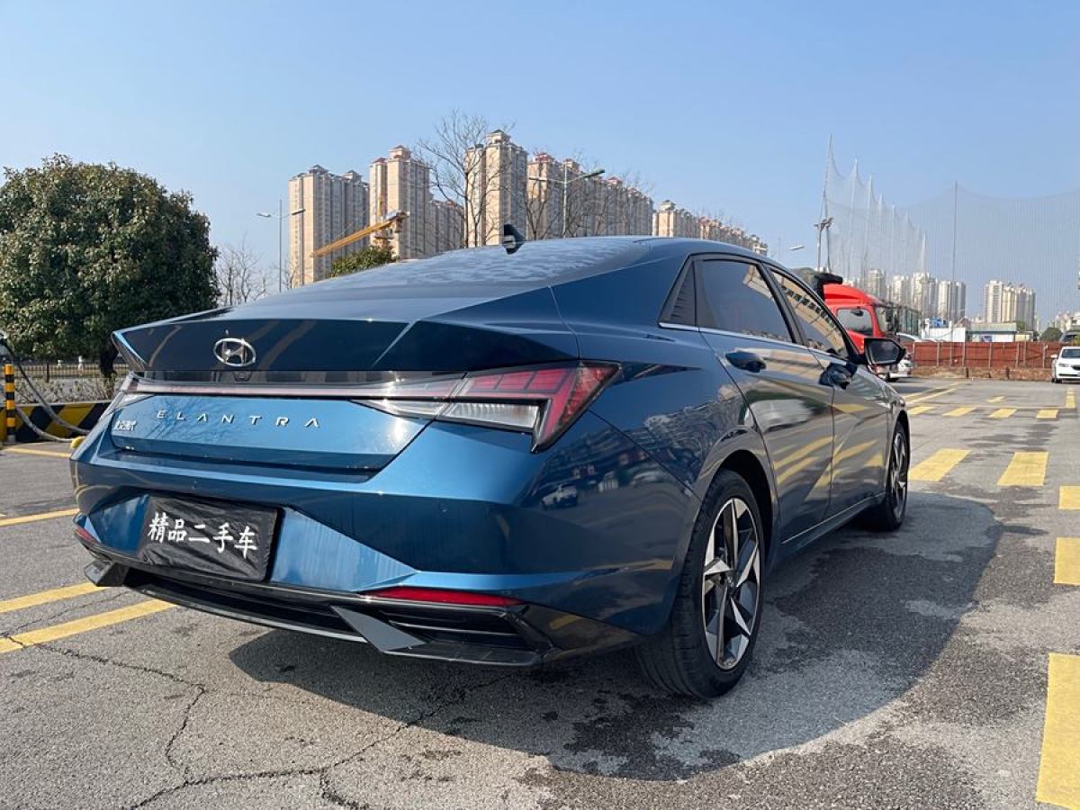 現(xiàn)代 伊蘭特  2021款 1.5L LUX尊貴版圖片