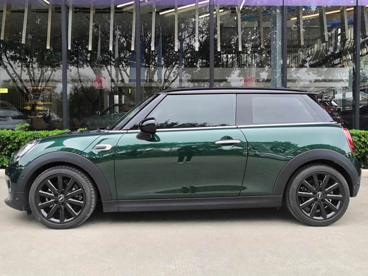 MINI COUNTRYMAN  2018款 1.5T COOPER 藝術家圖片