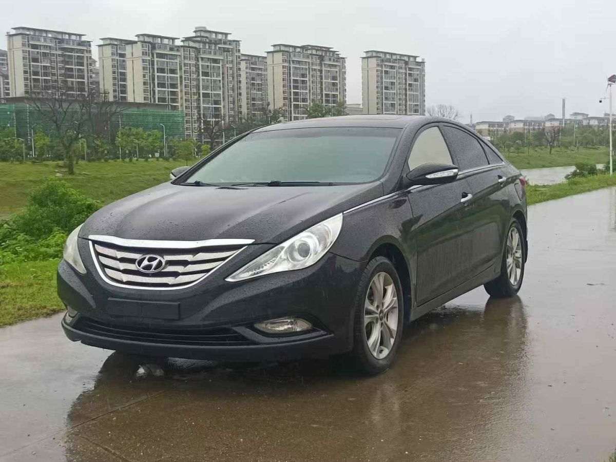 現(xiàn)代 朗動(dòng)  2012款 1.6L 自動(dòng)時(shí)尚型圖片