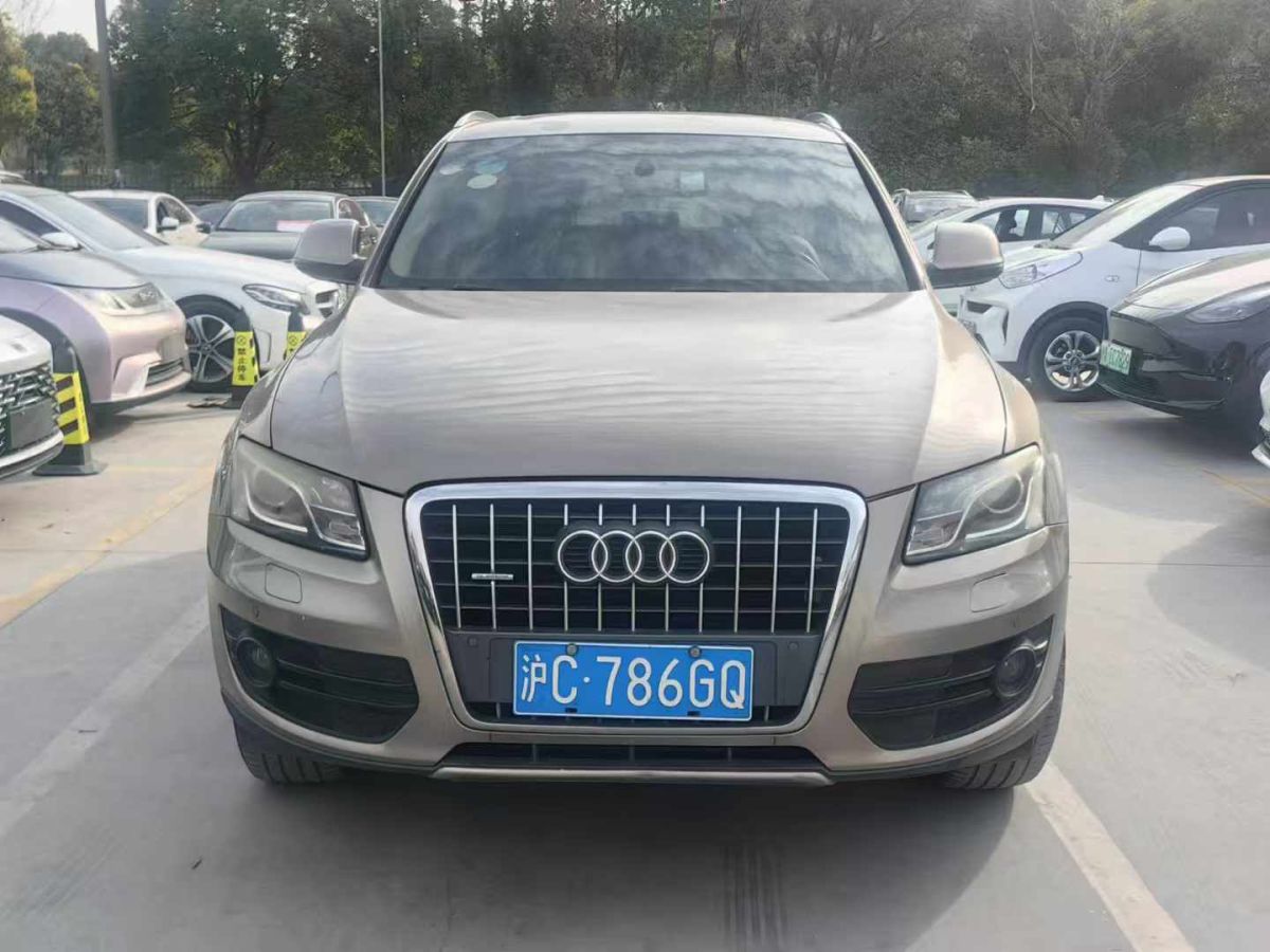 奧迪 奧迪Q5  2010款 Q5 2.0TSI 首發(fā)限量版運(yùn)動(dòng)版圖片