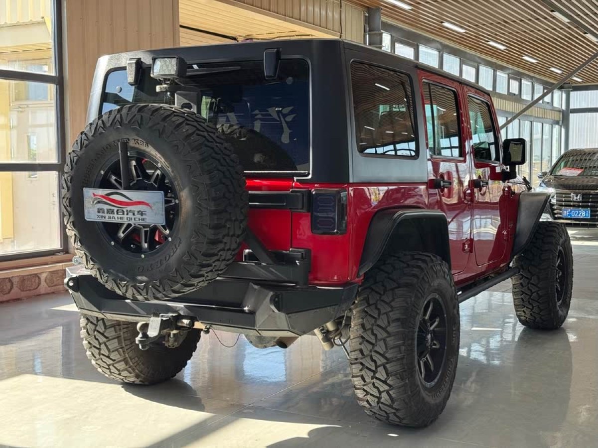 Jeep 牧馬人  2016款 3.0L Sahara 75周年致敬版圖片