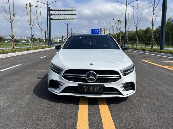 奔驰 奔驰A级AMG  2022款 AMG A 35 4MATIC