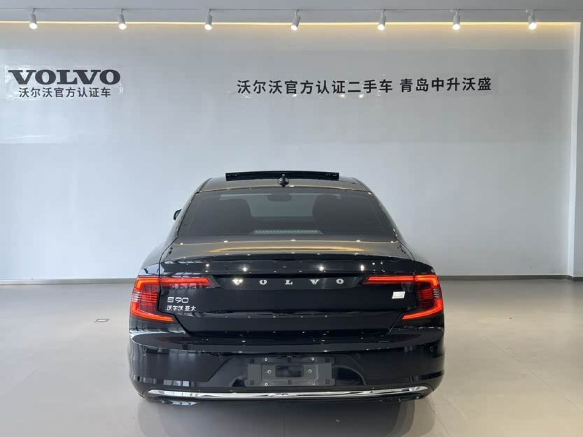 沃爾沃 S90新能源  2025款 插電式混動(dòng) 四驅(qū)長(zhǎng)續(xù)航智逸豪華版圖片