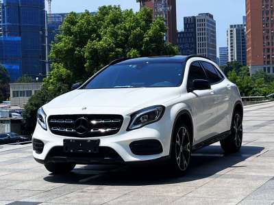 2018年10月 奔驰 奔驰GLA GLA 220 4MATIC 运动型图片