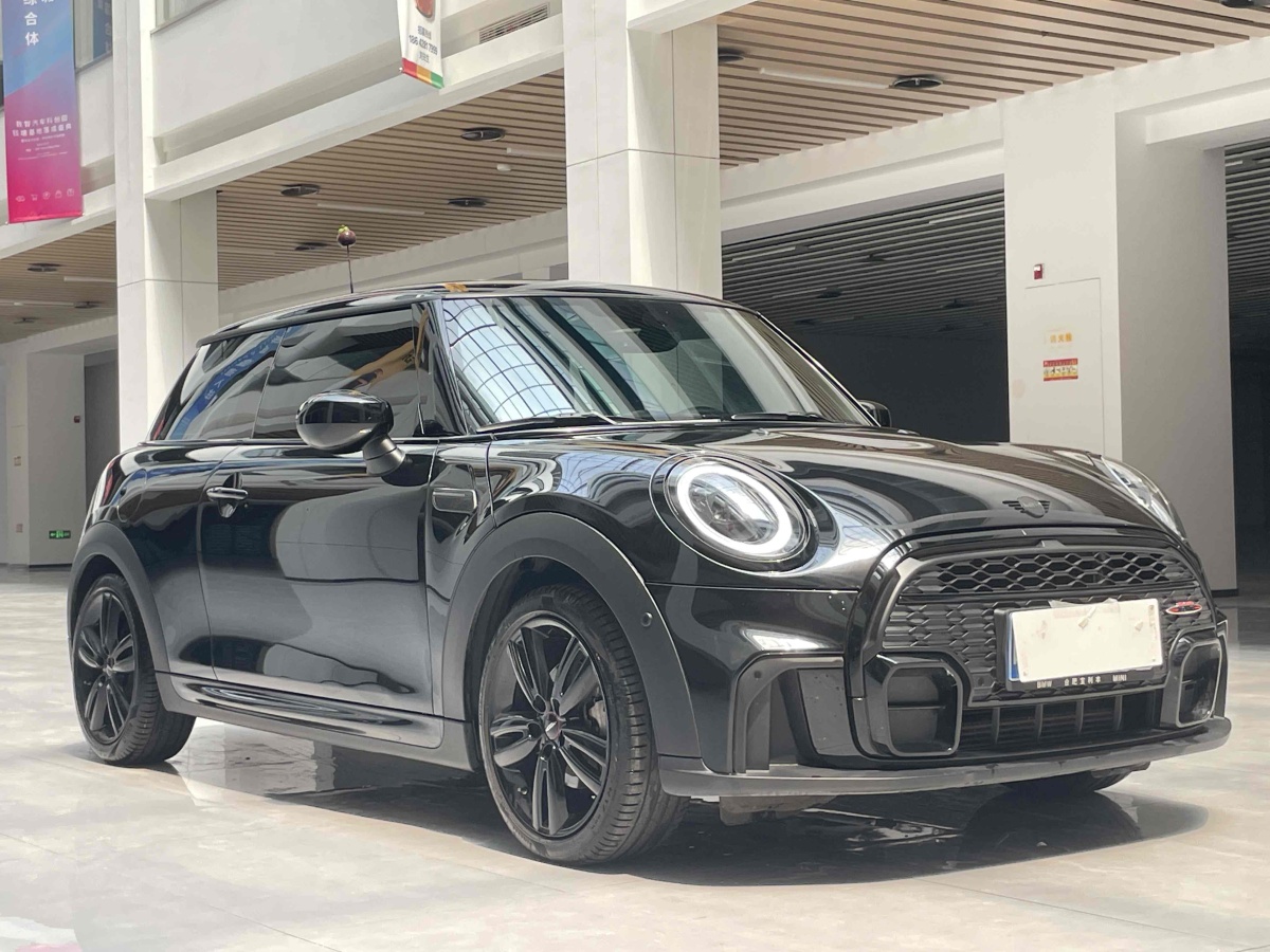 MINI MINI  2022款 1.5T COOPER 黑標特別版圖片