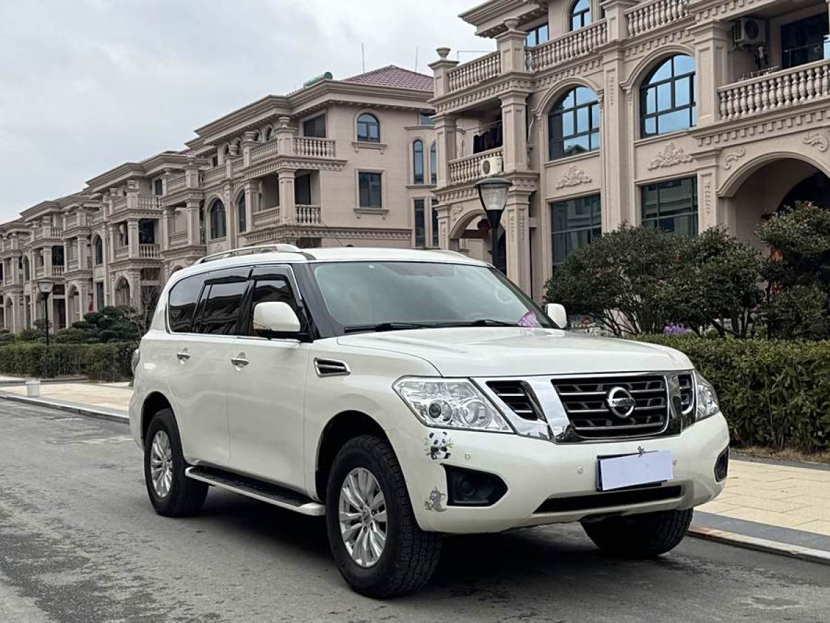 日產(chǎn) 途樂(lè)  2018款 4.0L 領(lǐng)英型圖片