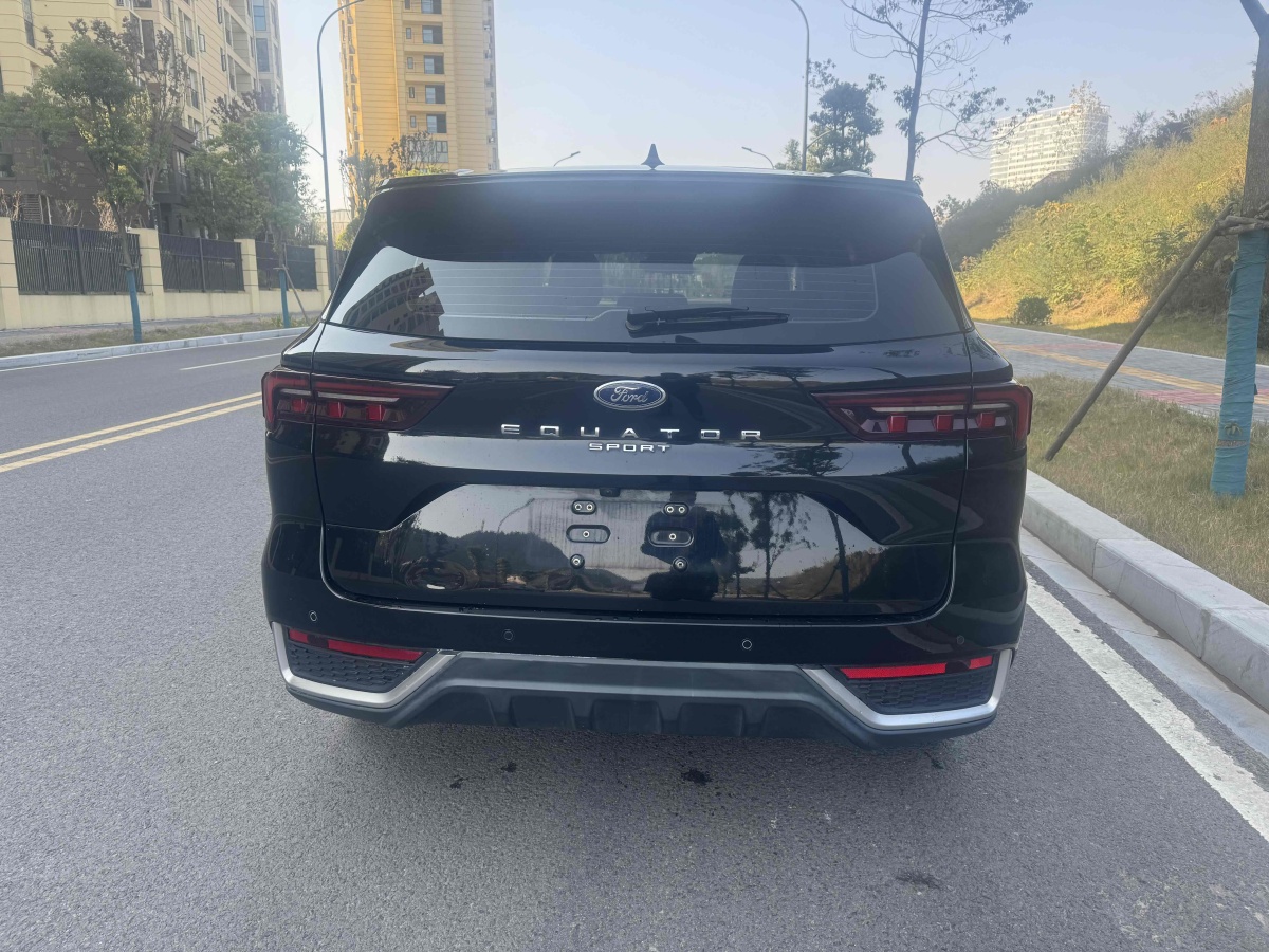 福特 領(lǐng)睿  2022款 EcoBoost 170 鉑領(lǐng)型圖片