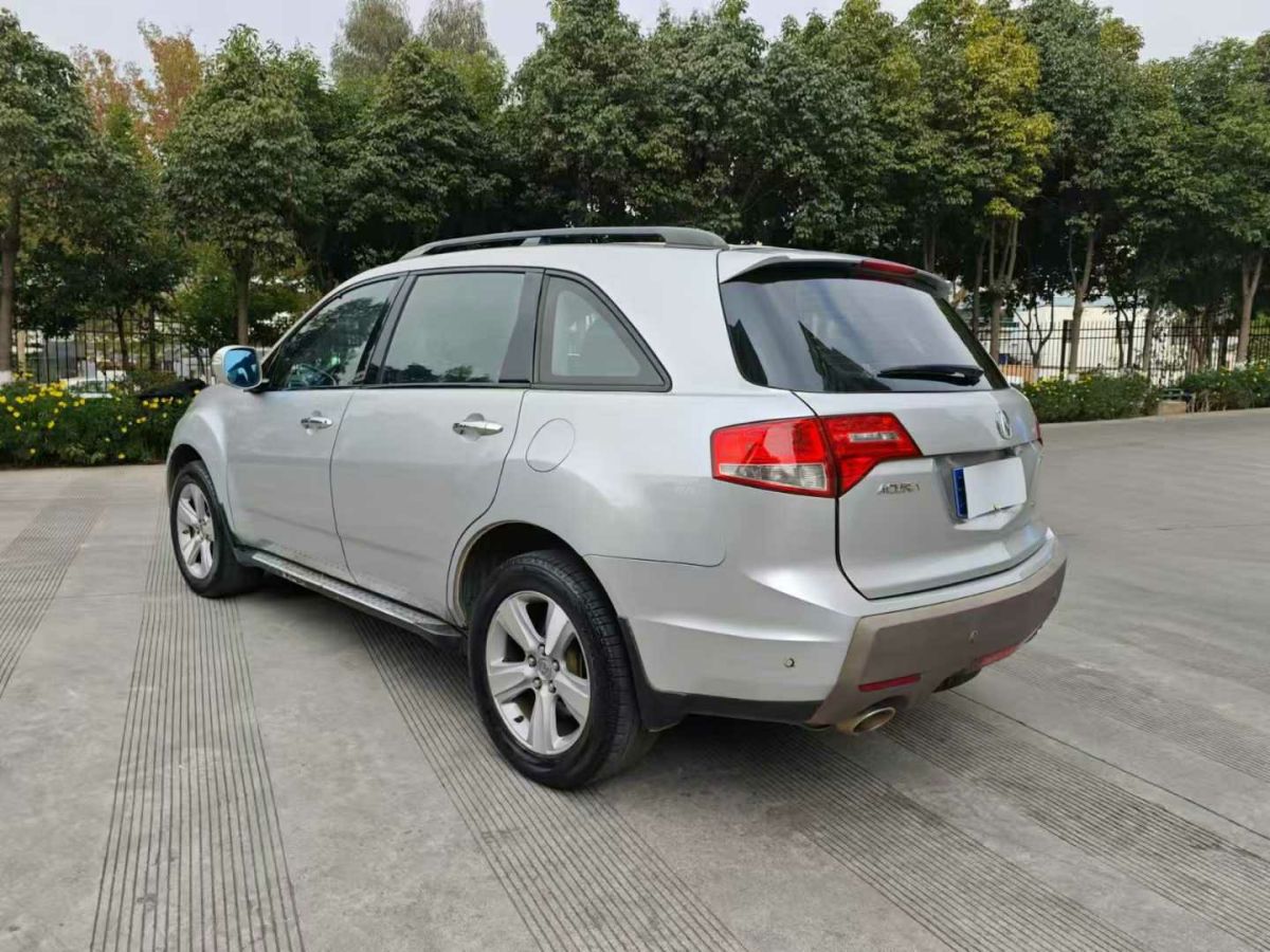 謳歌 MDX  2010款 3.7 標(biāo)準(zhǔn)版圖片