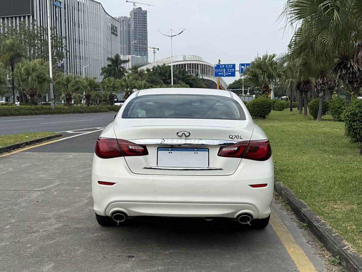 英菲尼迪 Q70  2015款 Q70L 2.5L 精英版圖片