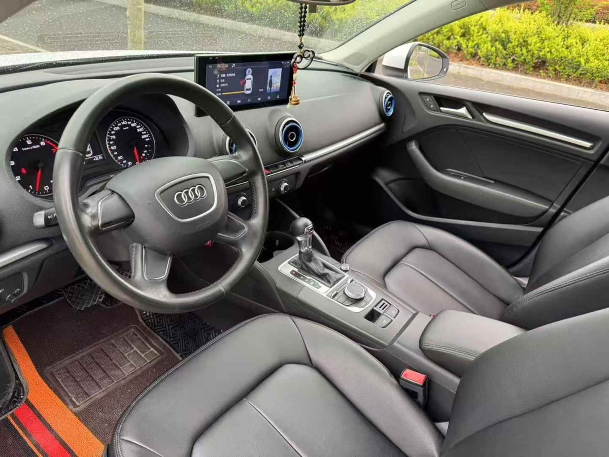 奧迪 奧迪A3  2015款 A3 1.4TFSI 35TFSI 百萬紀(jì)念智領(lǐng)型圖片
