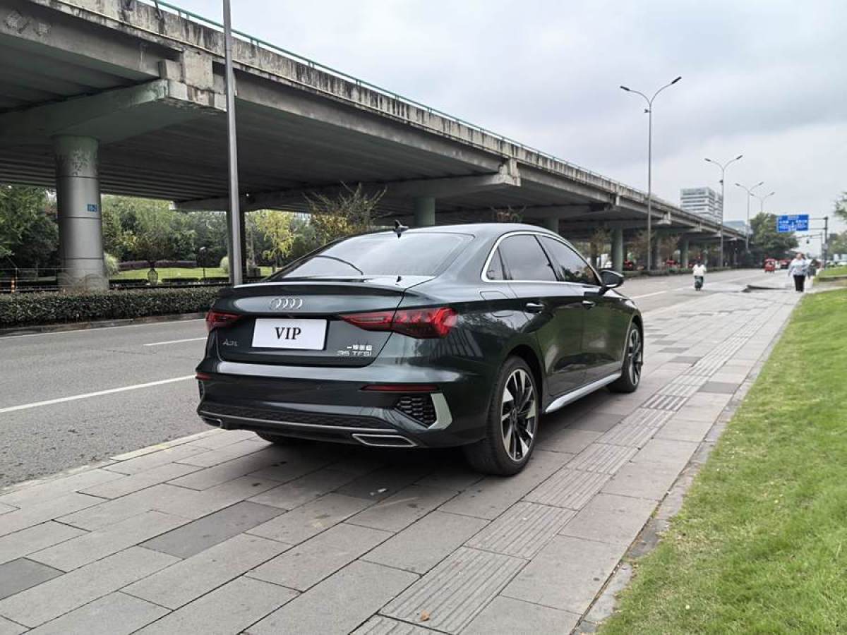 奧迪 奧迪A3  2023款 A3L Limousine 35 TFSI 時(shí)尚致雅型圖片