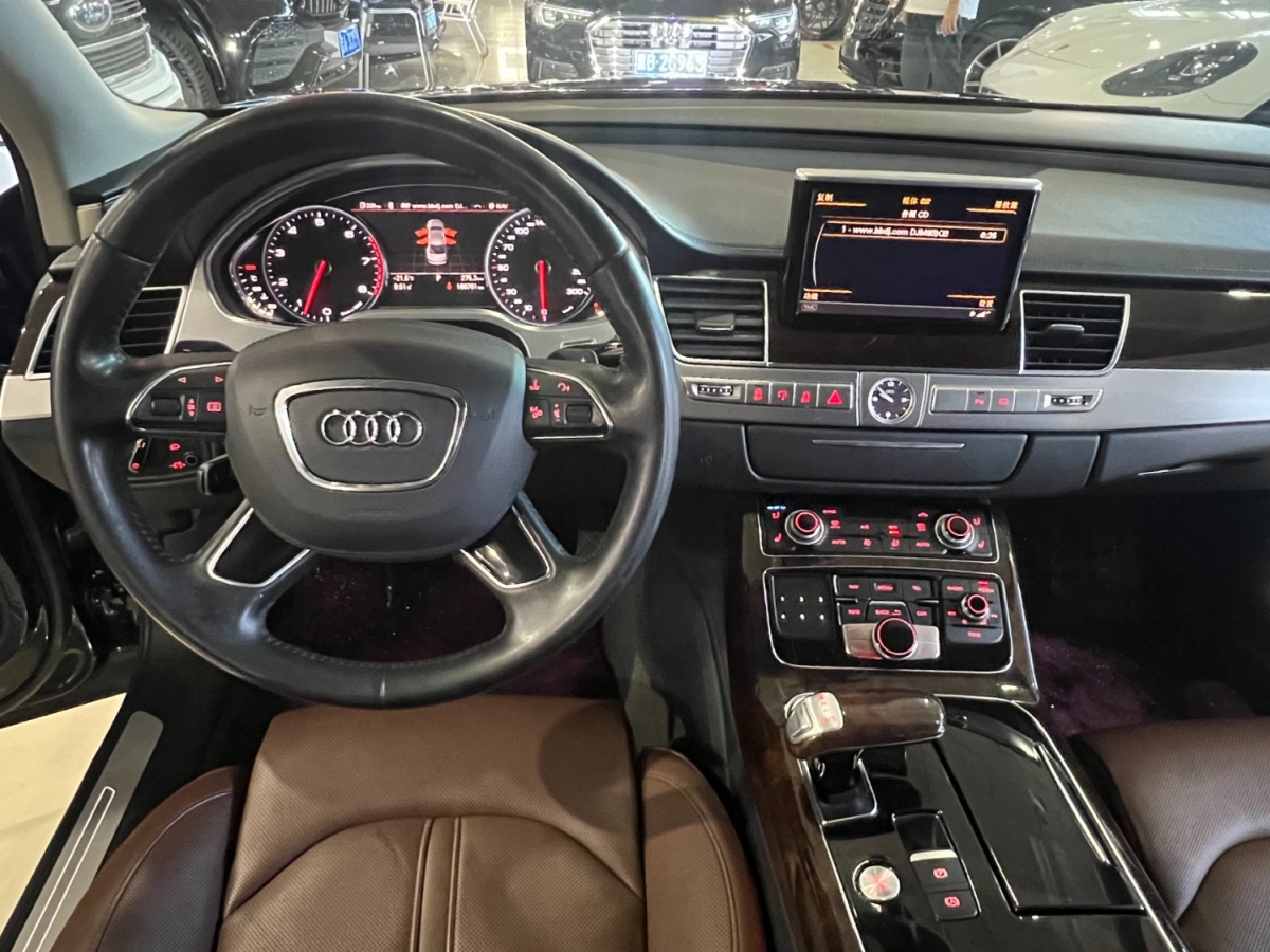 奧迪 奧迪A8  2014款 A8L 45 TFSI quattro豪華型圖片