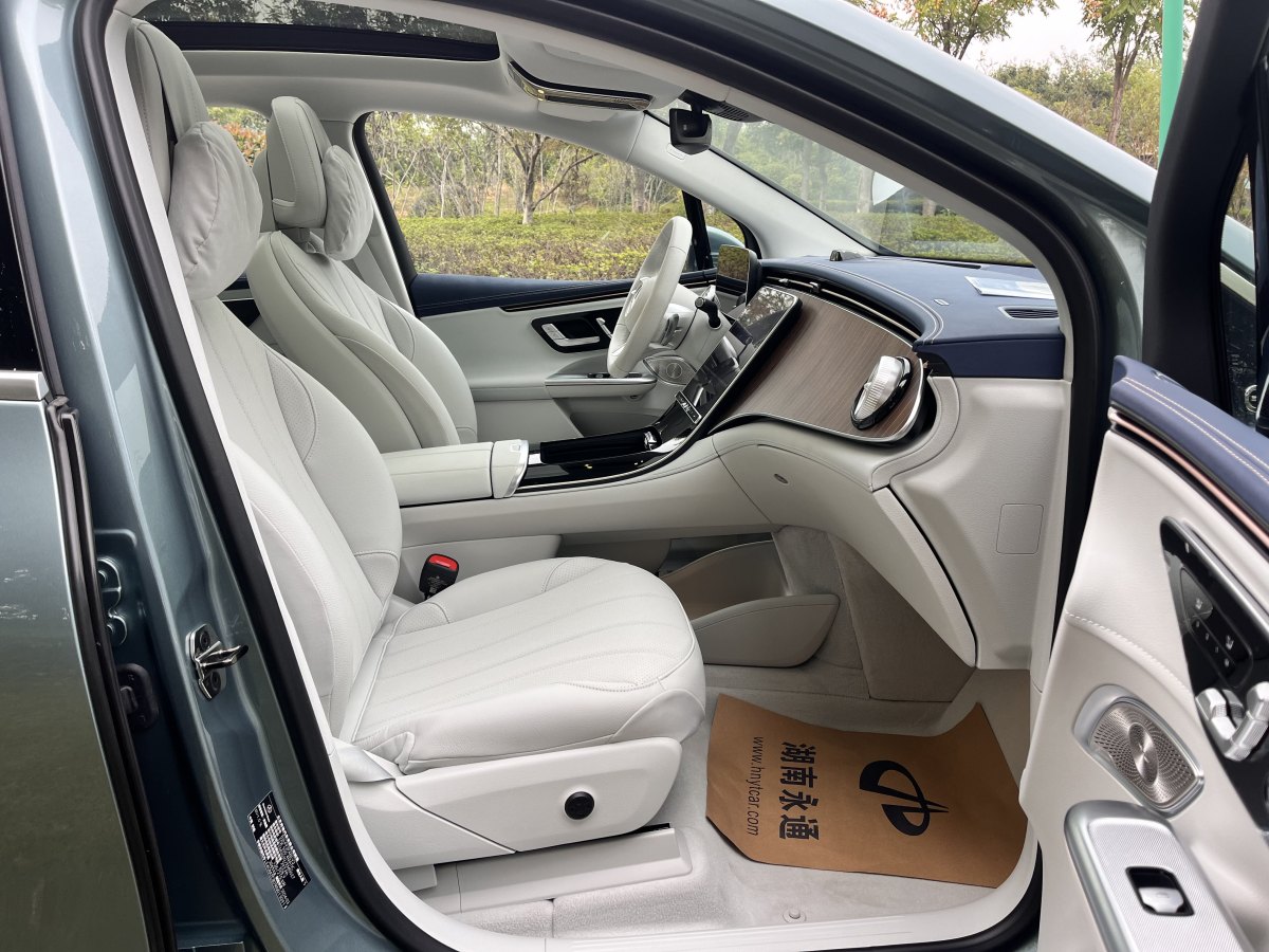 2024年5月奔馳 奔馳EQE SUV  2024款 350 4MATIC 豪華版