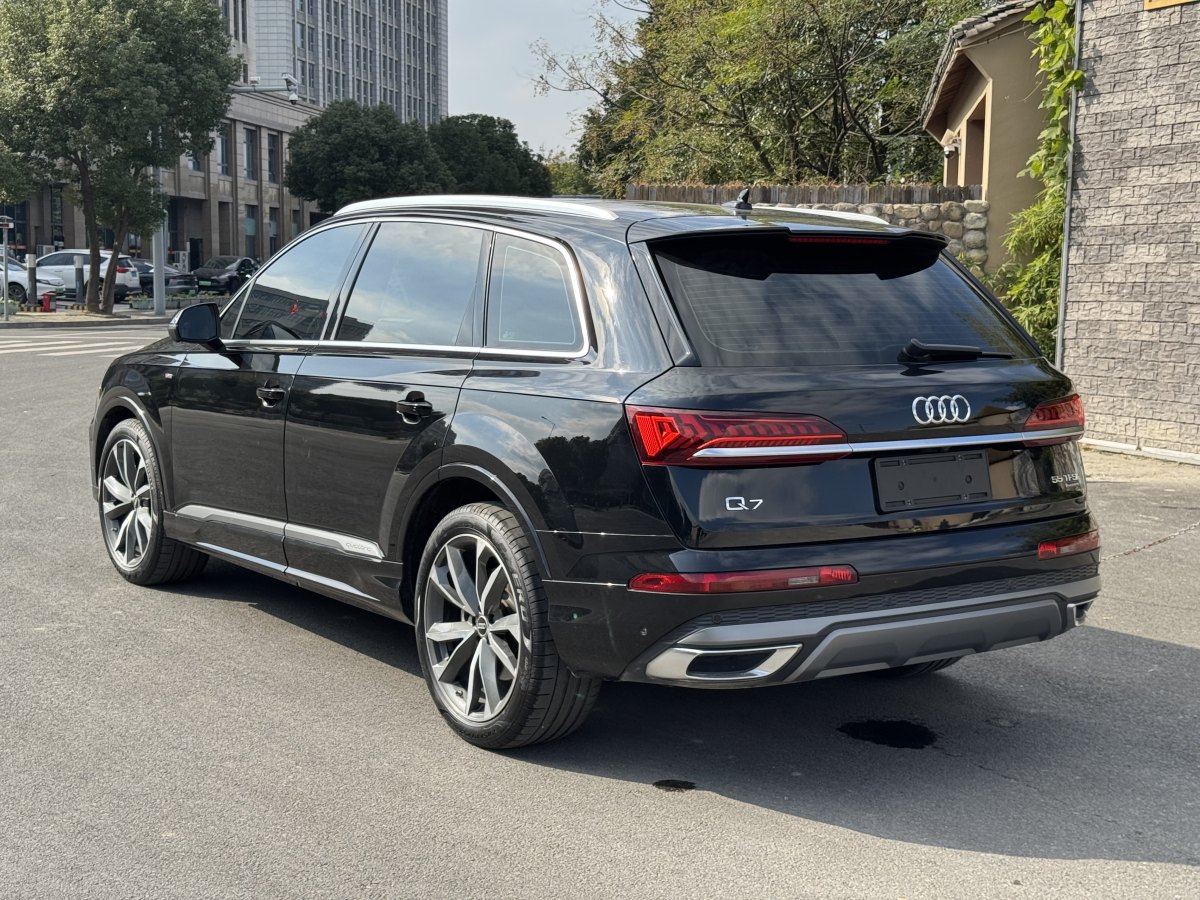 奧迪 奧迪Q7  2024款 55 TFSI quattro S line運動型圖片